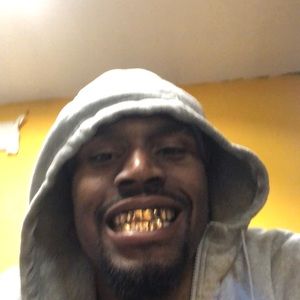 Meet your Posher, Mikhell